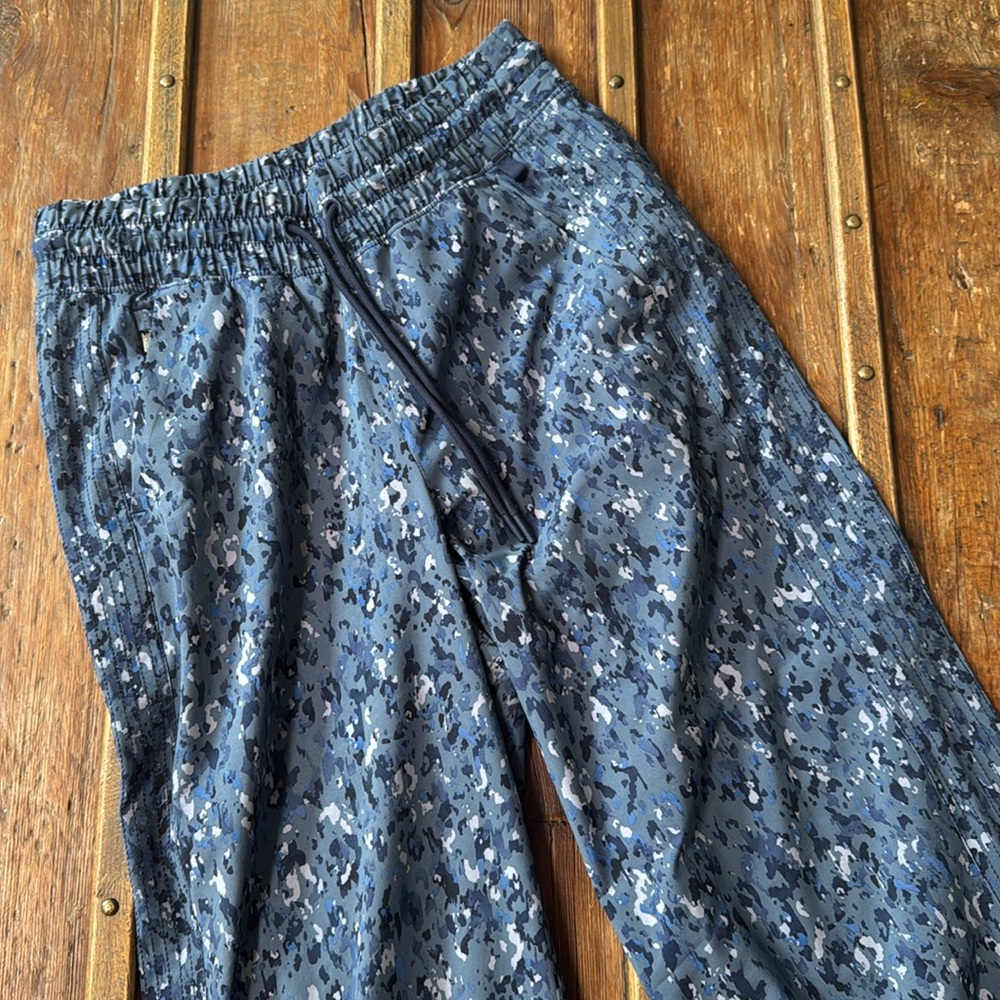 Athleta Avenue Wide Leg Crop Pant - Picture 3 of 6